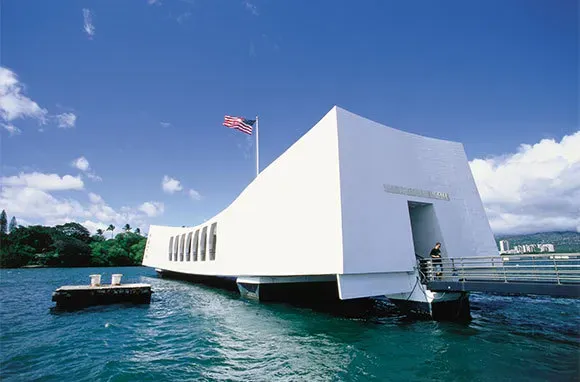 Visit pearl harbor, oahu